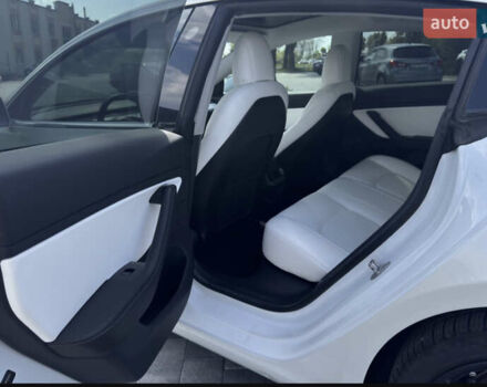 Белый Тесла Модель 3, объемом двигателя 0 л и пробегом 155 тыс. км за 18500 $, фото 12 на Automoto.ua