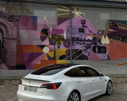 Белый Тесла Модель 3, объемом двигателя 0 л и пробегом 121 тыс. км за 19400 $, фото 4 на Automoto.ua