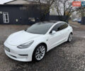 Білий Тесла Модель 3, об'ємом двигуна 0 л та пробігом 64 тис. км за 17500 $, фото 2 на Automoto.ua
