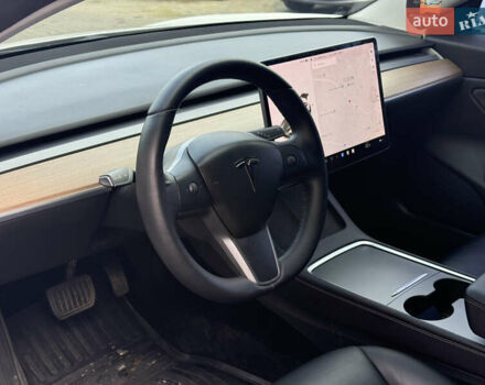 Белый Тесла Модель 3, объемом двигателя 0 л и пробегом 71 тыс. км за 15800 $, фото 2 на Automoto.ua