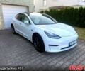 Білий Тесла Модель 3, об'ємом двигуна 0.32 л та пробігом 72 тис. км за 18900 $, фото 1 на Automoto.ua