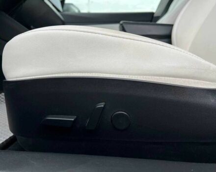 Білий Тесла Модель 3, об'ємом двигуна 0 л та пробігом 203 тис. км за 13790 $, фото 13 на Automoto.ua