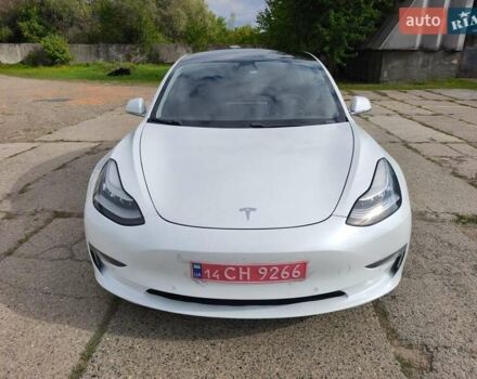 Белый Тесла Модель 3, объемом двигателя 0 л и пробегом 200 тыс. км за 15200 $, фото 7 на Automoto.ua