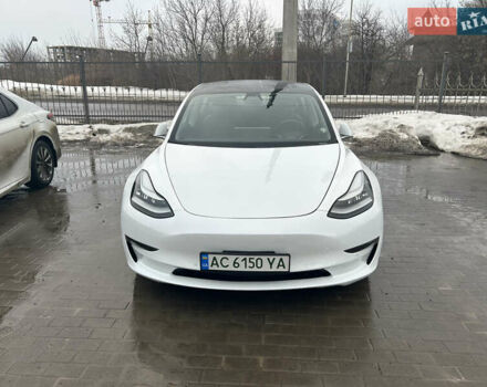 Білий Тесла Модель 3, об'ємом двигуна 0 л та пробігом 140 тис. км за 15700 $, фото 1 на Automoto.ua