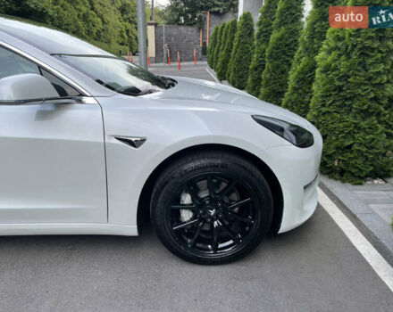 Белый Тесла Модель 3, объемом двигателя 0 л и пробегом 54 тыс. км за 16900 $, фото 7 на Automoto.ua