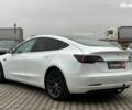 Білий Тесла Модель 3, об'ємом двигуна 0 л та пробігом 203 тис. км за 12000 $, фото 3 на Automoto.ua