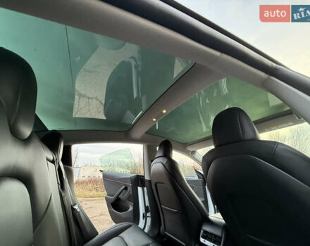 Белый Тесла Модель 3, объемом двигателя 0 л и пробегом 139 тыс. км за 17750 $, фото 28 на Automoto.ua