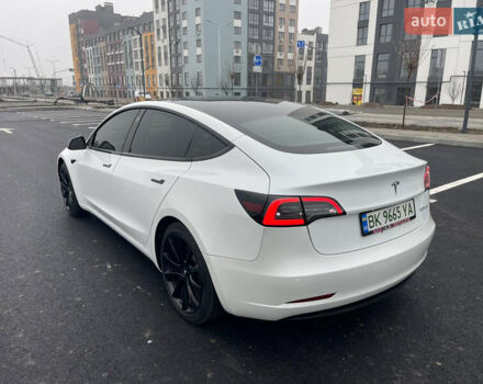 Белый Тесла Модель 3, объемом двигателя 0 л и пробегом 73 тыс. км за 17000 $, фото 15 на Automoto.ua