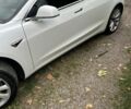 Білий Тесла Модель 3, об'ємом двигуна 0 л та пробігом 61 тис. км за 18500 $, фото 27 на Automoto.ua