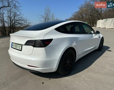 Белый Тесла Модель 3, объемом двигателя 0 л и пробегом 80 тыс. км за 21000 $, фото 3 на Automoto.ua