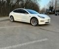 Білий Тесла Модель 3, об'ємом двигуна 0 л та пробігом 168 тис. км за 16800 $, фото 3 на Automoto.ua
