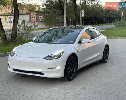 Білий Тесла Модель 3, об'ємом двигуна 0 л та пробігом 262 тис. км за 18400 $, фото 28 на Automoto.ua