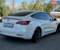 Белый Тесла Модель 3, объемом двигателя 0 л и пробегом 78 тыс. км за 20999 $, фото 4 на Automoto.ua