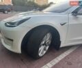 Білий Тесла Модель 3, об'ємом двигуна 0 л та пробігом 95 тис. км за 16500 $, фото 1 на Automoto.ua