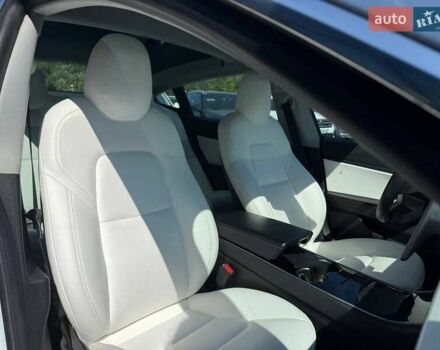 Белый Тесла Модель 3, объемом двигателя 0 л и пробегом 48 тыс. км за 20499 $, фото 47 на Automoto.ua