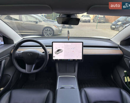 Белый Тесла Модель 3, объемом двигателя 0 л и пробегом 71 тыс. км за 15800 $, фото 4 на Automoto.ua