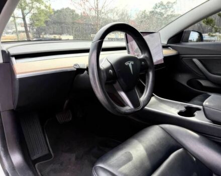 Белый Тесла Модель 3, объемом двигателя 0 л и пробегом 53 тыс. км за 12700 $, фото 5 на Automoto.ua