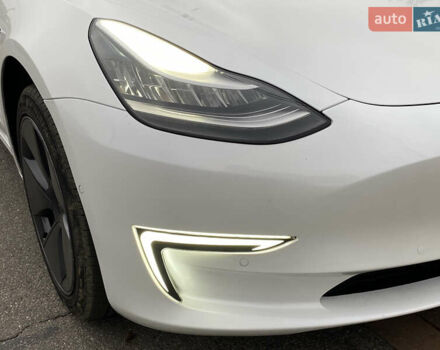 Белый Тесла Модель 3, объемом двигателя 0 л и пробегом 127 тыс. км за 17200 $, фото 32 на Automoto.ua