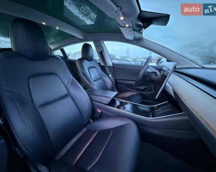 Белый Тесла Модель 3, объемом двигателя 0 л и пробегом 159 тыс. км за 15500 $, фото 12 на Automoto.ua