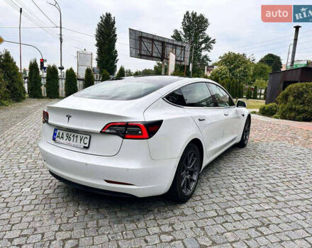 Белый Тесла Модель 3, объемом двигателя 0 л и пробегом 156 тыс. км за 11500 $, фото 7 на Automoto.ua