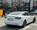 Білий Тесла Модель 3, об'ємом двигуна 0 л та пробігом 123 тис. км за 18500 $, фото 3 на Automoto.ua