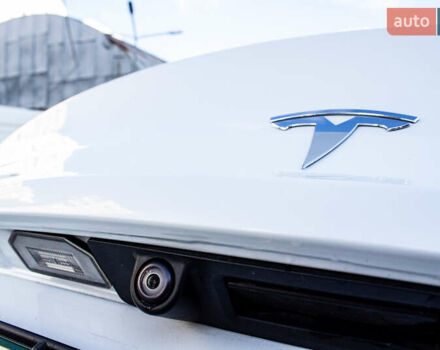 Білий Тесла Модель 3, об'ємом двигуна 0 л та пробігом 146 тис. км за 17500 $, фото 28 на Automoto.ua