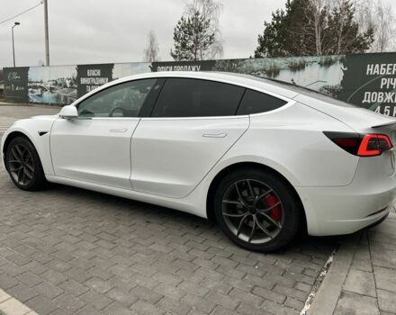 Білий Тесла Модель 3, об'ємом двигуна 0 л та пробігом 80 тис. км за 22800 $, фото 5 на Automoto.ua