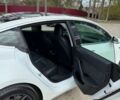 Білий Тесла Модель 3, об'ємом двигуна 0 л та пробігом 130 тис. км за 17800 $, фото 33 на Automoto.ua