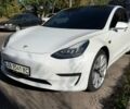 Білий Тесла Модель 3, об'ємом двигуна 0 л та пробігом 155 тис. км за 17500 $, фото 1 на Automoto.ua