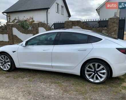 Белый Тесла Модель 3, объемом двигателя 0 л и пробегом 57 тыс. км за 17000 $, фото 6 на Automoto.ua