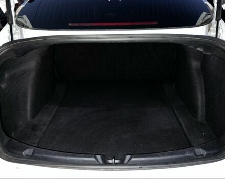 Білий Тесла Модель 3, об'ємом двигуна 0 л та пробігом 76 тис. км за 20500 $, фото 10 на Automoto.ua