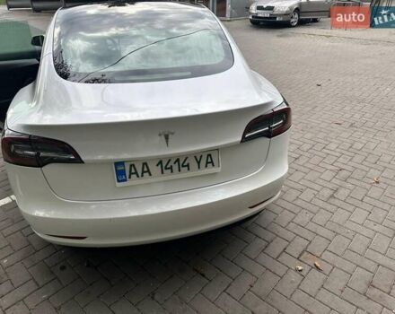 Білий Тесла Модель 3, об'ємом двигуна 0 л та пробігом 79 тис. км за 16500 $, фото 5 на Automoto.ua
