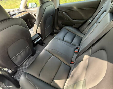 Белый Тесла Модель 3, объемом двигателя 0 л и пробегом 101 тыс. км за 14600 $, фото 45 на Automoto.ua