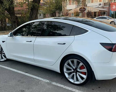 Белый Тесла Модель 3, объемом двигателя 0 л и пробегом 60 тыс. км за 18500 $, фото 9 на Automoto.ua