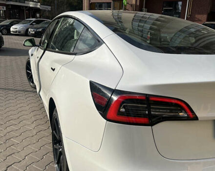 Білий Тесла Модель 3, об'ємом двигуна 0 л та пробігом 59 тис. км за 19200 $, фото 8 на Automoto.ua