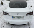 Белый Тесла Модель 3, объемом двигателя 0 л и пробегом 263 тыс. км за 14200 $, фото 3 на Automoto.ua