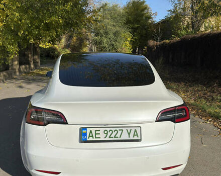 Белый Тесла Модель 3, объемом двигателя 0 л и пробегом 114 тыс. км за 16000 $, фото 1 на Automoto.ua