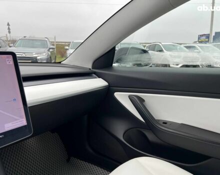 Білий Тесла Модель 3, об'ємом двигуна 0 л та пробігом 203 тис. км за 12000 $, фото 28 на Automoto.ua