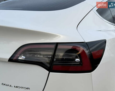 Белый Тесла Модель 3, объемом двигателя 0 л и пробегом 139 тыс. км за 17750 $, фото 10 на Automoto.ua