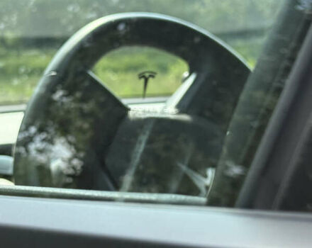 Белый Тесла Модель 3, объемом двигателя 0 л и пробегом 101 тыс. км за 14600 $, фото 23 на Automoto.ua