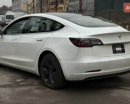 Білий Тесла Модель 3, об'ємом двигуна 0 л та пробігом 79 тис. км за 15200 $, фото 4 на Automoto.ua