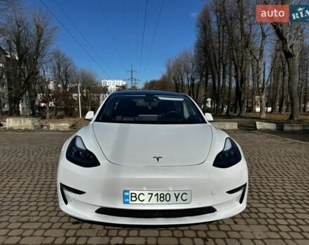 Белый Тесла Модель 3, объемом двигателя 0 л и пробегом 116 тыс. км за 18500 $, фото 2 на Automoto.ua