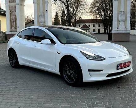 Белый Тесла Модель 3, объемом двигателя 0 л и пробегом 97 тыс. км за 19900 $, фото 6 на Automoto.ua