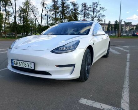 Білий Тесла Модель 3, об'ємом двигуна 0 л та пробігом 122 тис. км за 16500 $, фото 3 на Automoto.ua