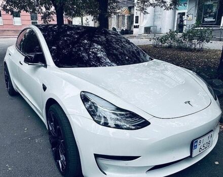 Белый Тесла Модель 3, объемом двигателя 0 л и пробегом 130 тыс. км за 17500 $, фото 2 на Automoto.ua