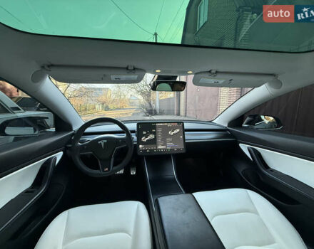 Білий Тесла Модель 3, об'ємом двигуна 0 л та пробігом 192 тис. км за 18350 $, фото 7 на Automoto.ua
