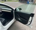 Білий Тесла Модель 3, об'ємом двигуна 0 л та пробігом 79 тис. км за 16500 $, фото 17 на Automoto.ua
