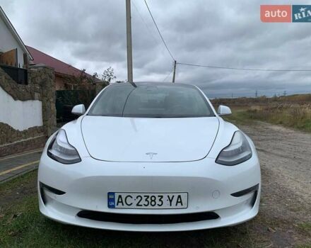 Белый Тесла Модель 3, объемом двигателя 0 л и пробегом 57 тыс. км за 17000 $, фото 1 на Automoto.ua