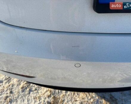 Білий Тесла Модель 3, об'ємом двигуна 0 л та пробігом 92 тис. км за 18600 $, фото 10 на Automoto.ua