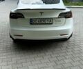 Белый Тесла Модель 3, объемом двигателя 0 л и пробегом 99 тыс. км за 15490 $, фото 6 на Automoto.ua